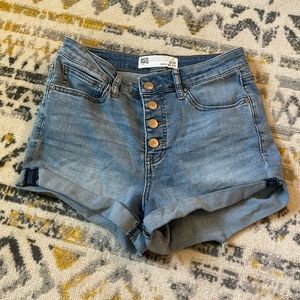 Super stretchy high rise jean shorts.